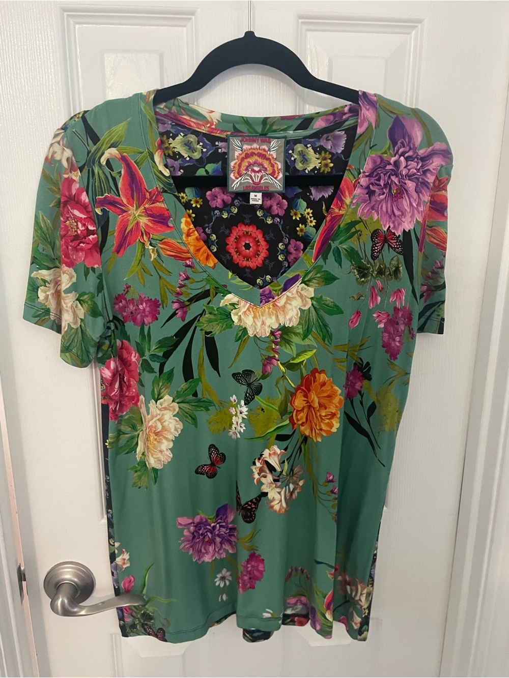 Johnny Was Panya Favorite V-Neck Tee Mixed Floral Geometric Print Shirt M